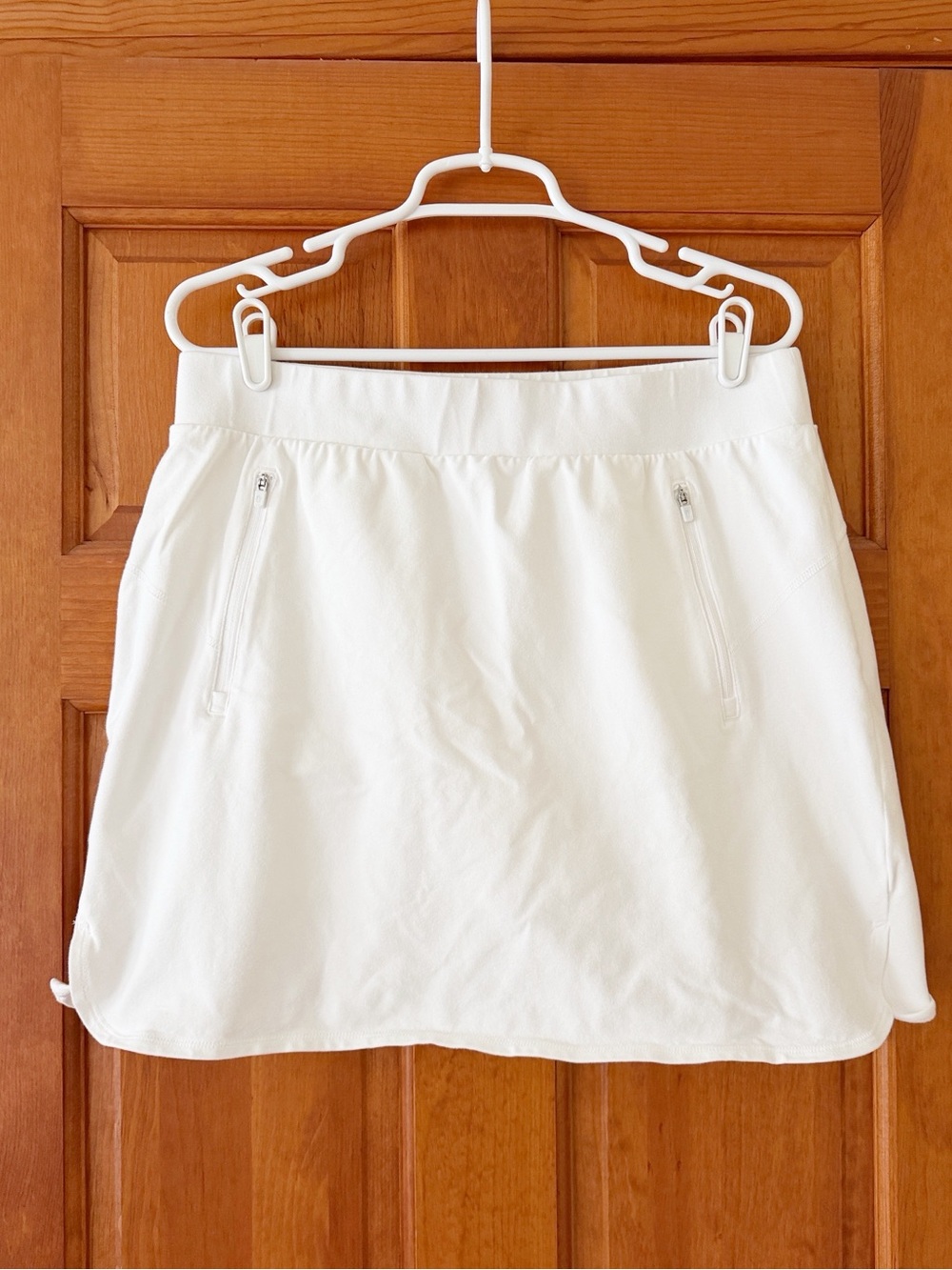 T BY TALBOTS skort size L white zippered pockets elastic waist